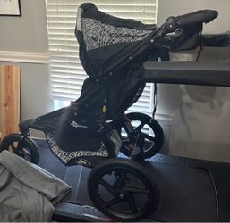 BOB Stroller with accessories manufactured Nov 2017