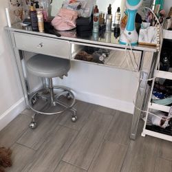 Vanity Table 