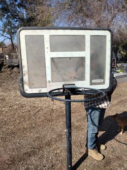 PORTABLE BASKETBALL COURT 
