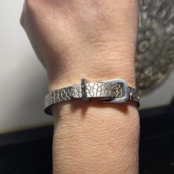 Stainless Steel Bangle Bracelet Modern Belt Style Dragon Skin Pattern Silver 