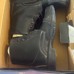 Girls Size 5 Riding Boots. 