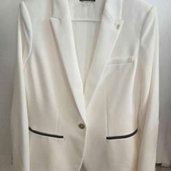 UNWORN W/TAGS PRESTINE LIMITED TOMMY HILFIGER BLAZER - FOR WOMAN SZ 12 - $100 (Boynton Beach)