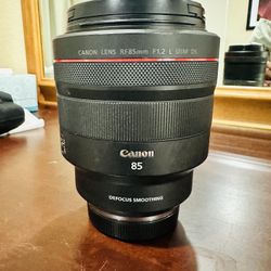 Canon RF 85 1.2 DS