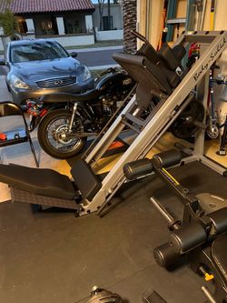 Body-Solid Leg Press & Hack Squat