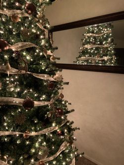 9ft BEAUTIFUL Christmas tree