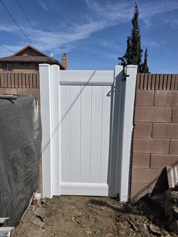 Vinyl fence