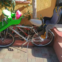 Specialized Expedition Bike With 2 Toddler Seats