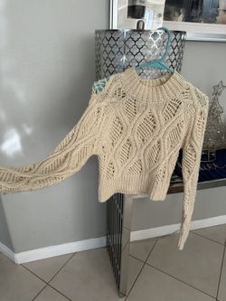 Women Sweaters Stylish Size S And M Crop And Knitted