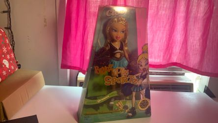 Vintage Bratz Play Sportz  CLOE Doll, MGM—Cheerleader