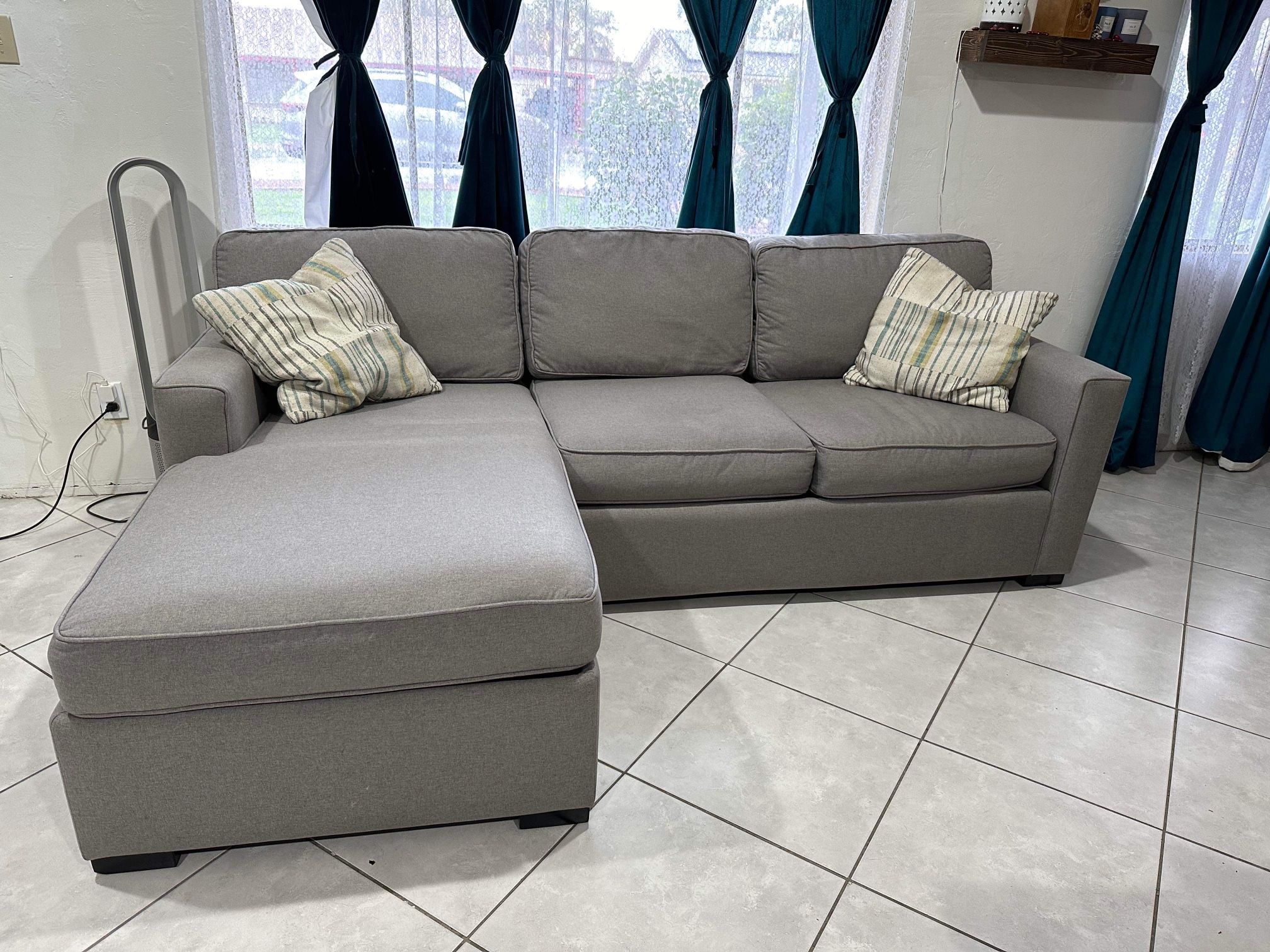 Modern L-Shaped Sleeper Sofa β Like New Convertible to Bed)