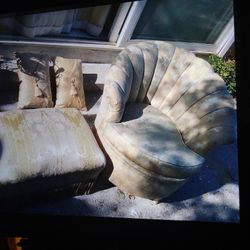 CHAIR AND OTTOMAN PILLOWS  GOLD COLOR