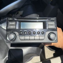 2015-2018 Nissan Versa Radio OEM