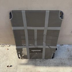 MoMarsh Dog Stand