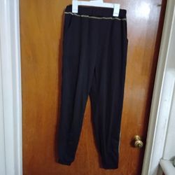 Ladies Small Jogging Pants.  Elastic Ankles And Pockets 