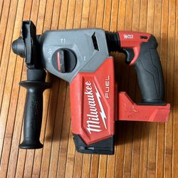 Milwaukee M18 FUEL SDS PLUS ROTARY HAMMER 
