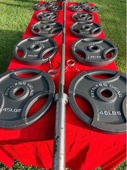 Full Matching Set of Olympic Easy Grip Weights with 7’ Olympic Barbell