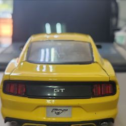 Maisto 2015 Ford Mustang  GT Diecast 1:18 scale