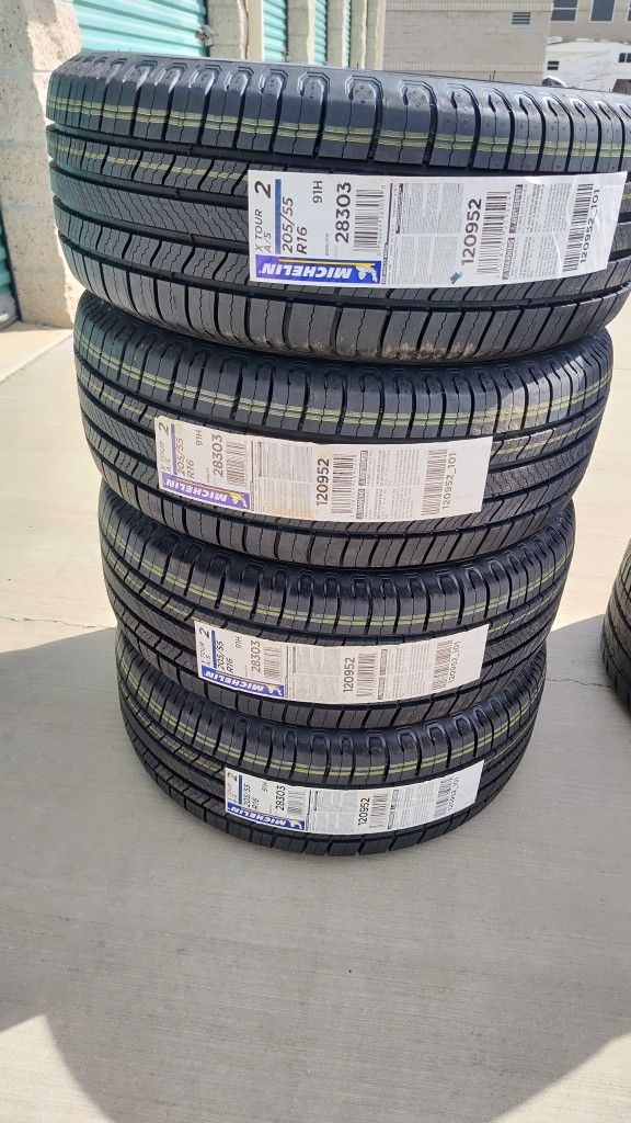 Michelin X Tour A/S 2 - 205/55R16
New