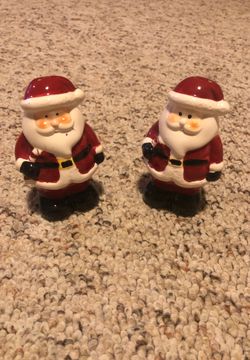 Santa salt and pepper shakers