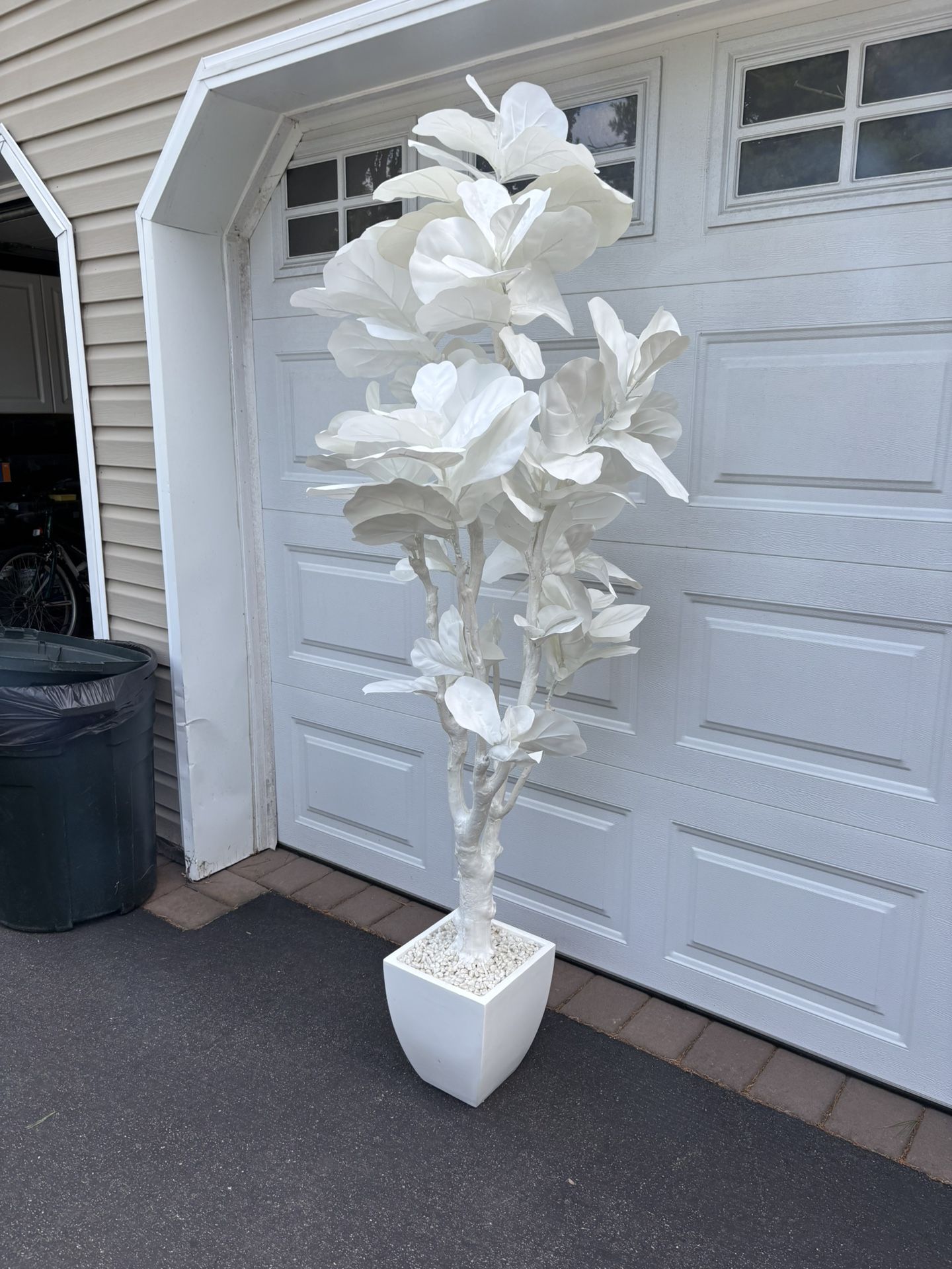 Artificial white Plant 