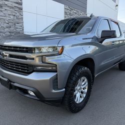 2021 Chevrolet Silverado 1500 RST V8 CHEVY (immaculate)