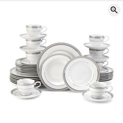 MIKASA BRAND NEW 40 Piece Dinnerware set  Service For 8
