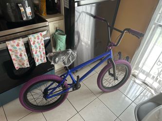 Elite Stealth Blue, Black & Purple 20” Freestyle Bike