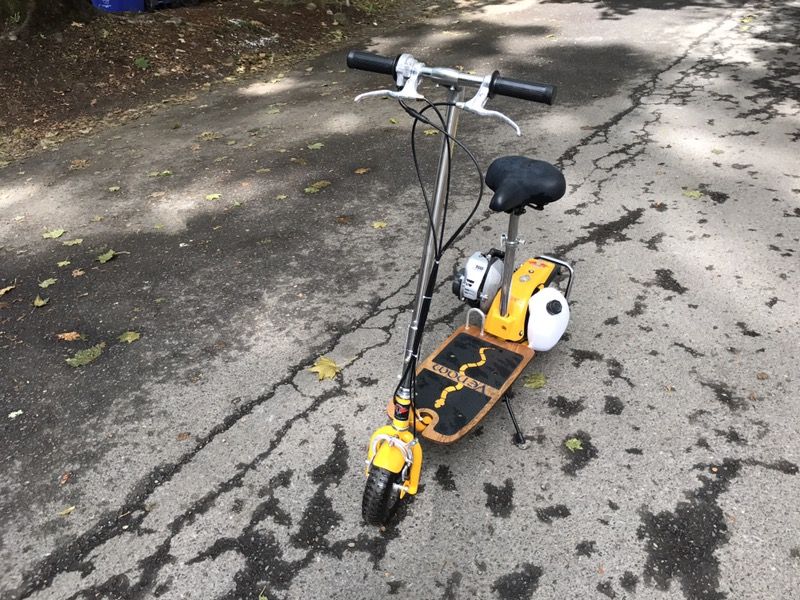 USA Built Viza Venom 33cc Gas Scooter