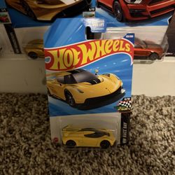 Yellow Koinegsegg Jesko 2020 Hotwheel