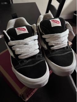 Knu skool vans size 5.0 boys
