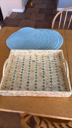 Coastal colored serving tray and 6 placemats