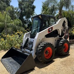 Bobcat S300 Enclosed Cab Skid Steer 