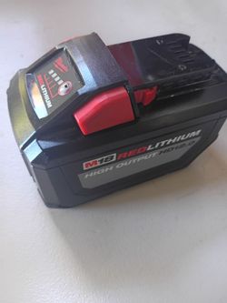 Milwaukee red lithium high output 12.0 battery