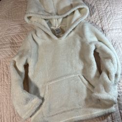 Carter’s Size 2T Soft, Fuzzy Jacket With  Kangaroo Pockets In The Front, NWOT