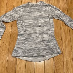 LULULEMON WOMENS s 4/6