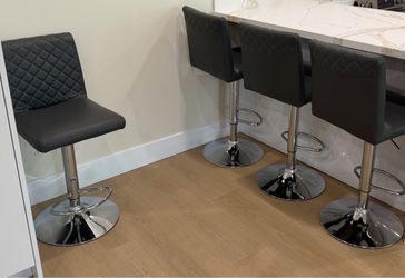 4 Barstool chairs