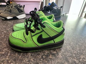 THE POWERPUFF X DUNK LOW PRO SB QS 'BUTTERCUP'