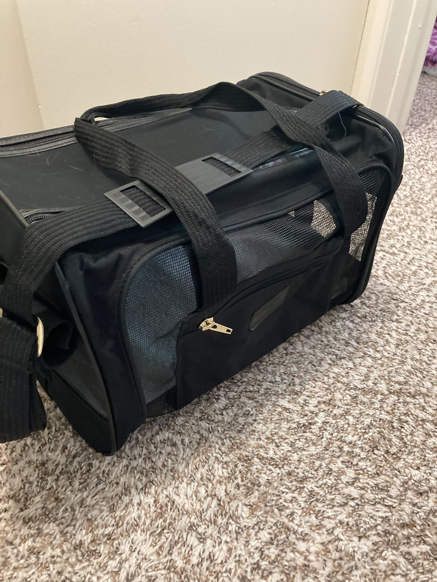 Delta Airlines Soft Sided Cat Carrier