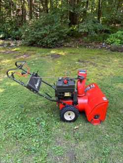 Ariens ST724 Two-Stage Gas Snow Blower