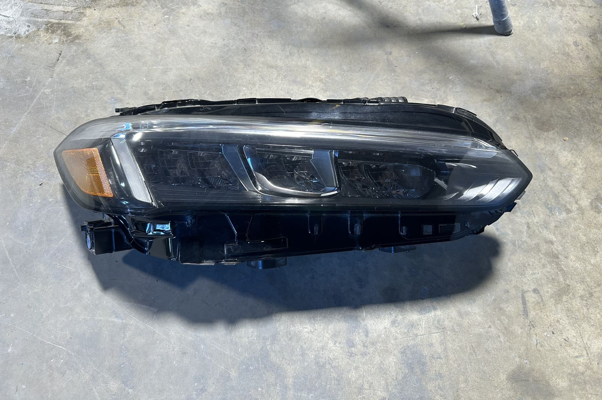 2022 - 2025 HONDA CIVIC HEADLIGHT PASSENGER SIDE