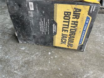 Hydraulic bottle jack