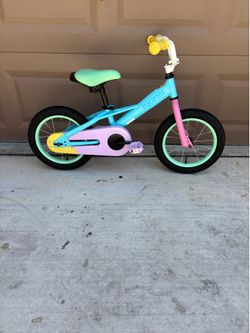 Joystar Macaroon. 14” Wheels. Light-up TRAINING WHEELS if needed. Steel.