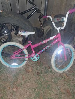 Girls huffy (sea star) bike