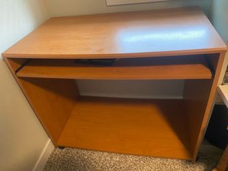 (FREE) Computer desk