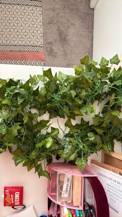 8pc hanging leaves decor