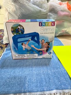 Toy - Inflatable Water or Backyard Goal Includes Ball