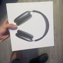 Sealed Apple AirPod max