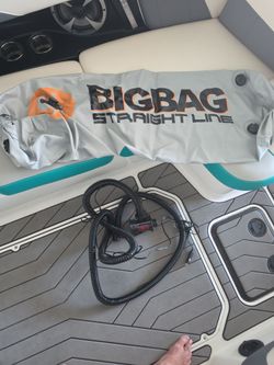 Ballast bag with pump