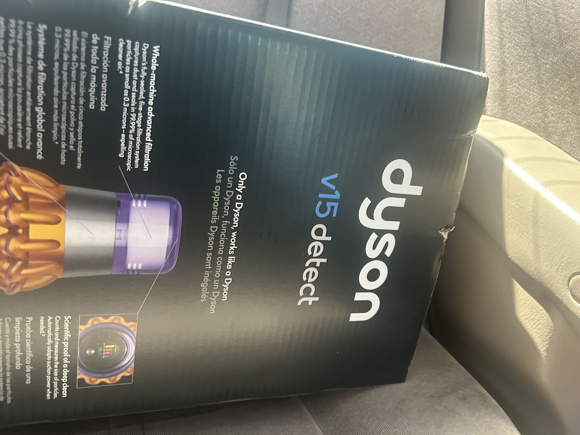 Brand New Dyson V-15 Detect