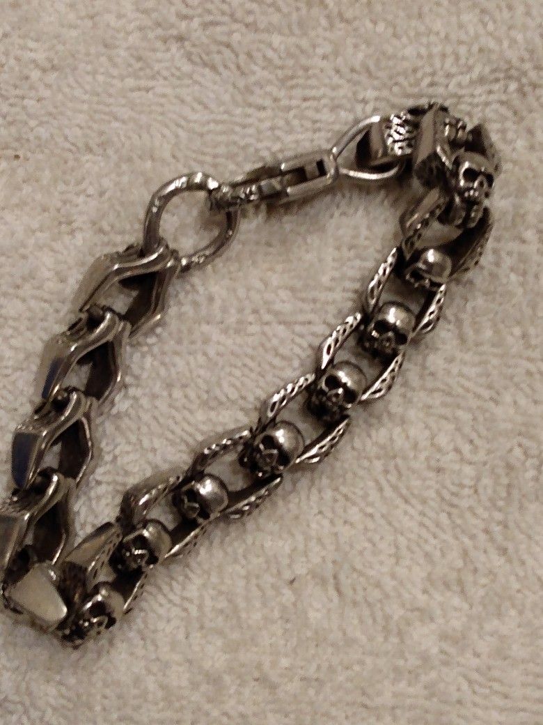 Stainless steel Skull bracelet